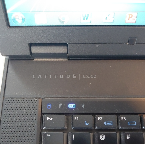 Dell E5500 laptop and charger and docking station - Picture 8 of 11